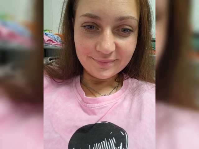 MiLAshKaA live cam preview