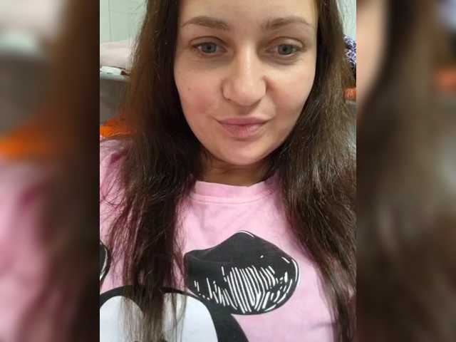 MiLAshKaA live cam on BongaCams