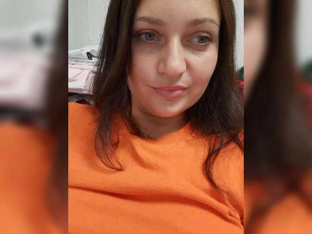 MiLAshKaA live webcam show