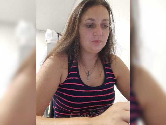 MiLAshKaA live webcam show