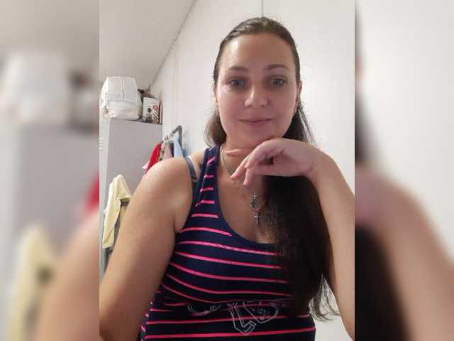 MiLAshKaA live webcam show