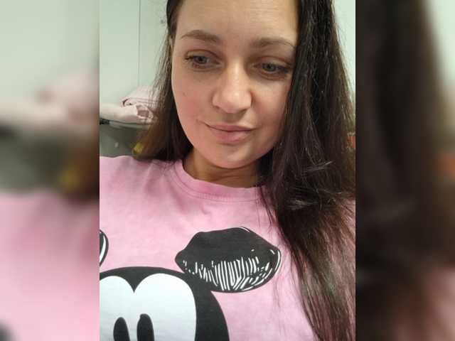 MiLAshKaA live cam on BongaCams