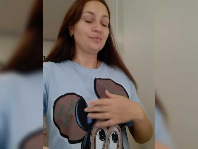 MiLAshKaA live cam on BongaCams