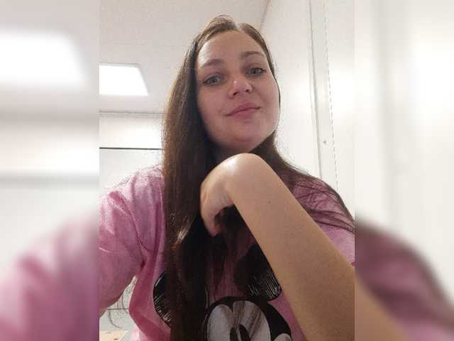 MiLAshKaA live cam on BongaCams