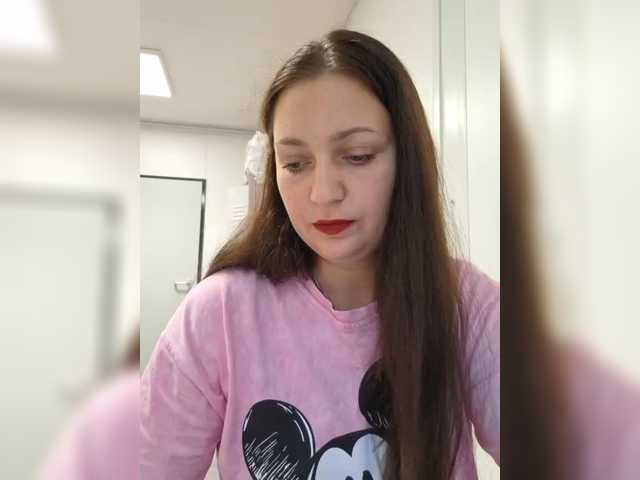 MiLAshKaA live cam preview