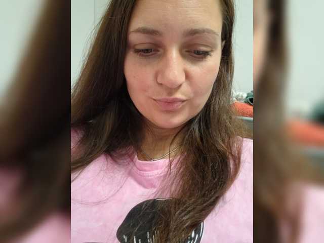 MiLAshKaA live cam preview