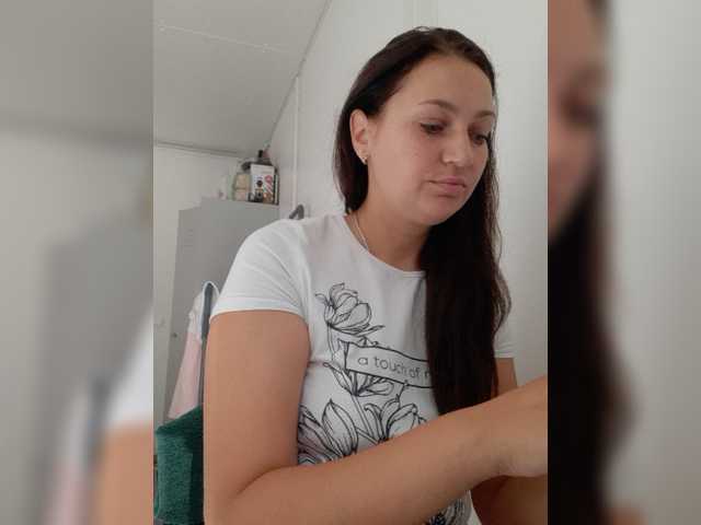 MiLAshKaA live webcam show