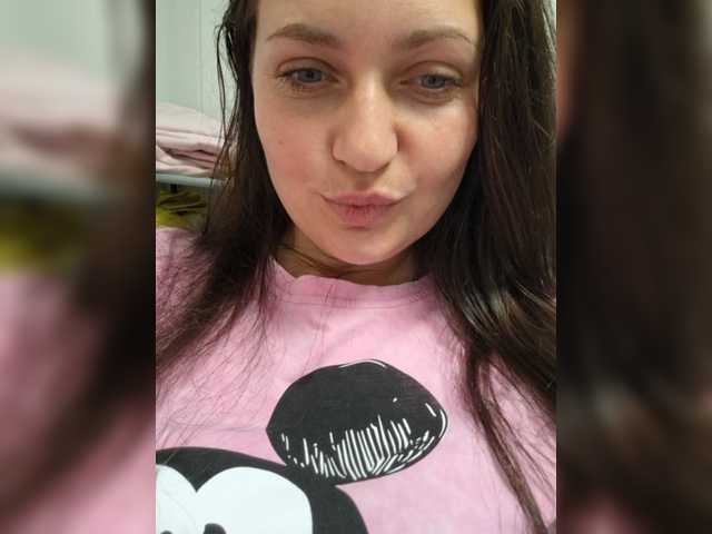 MiLAshKaA live cam on BongaCams
