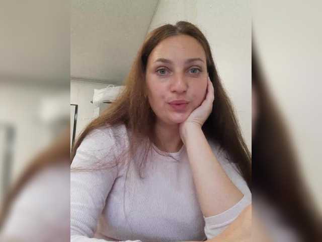 MiLAshKaA's BongaCams show and profile