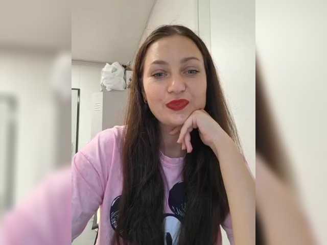 MiLAshKaA live cam preview