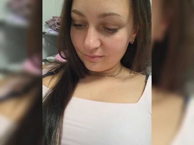 MiLAshKaA live cam on BongaCams