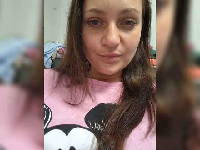 MiLAshKaA live cam on BongaCams