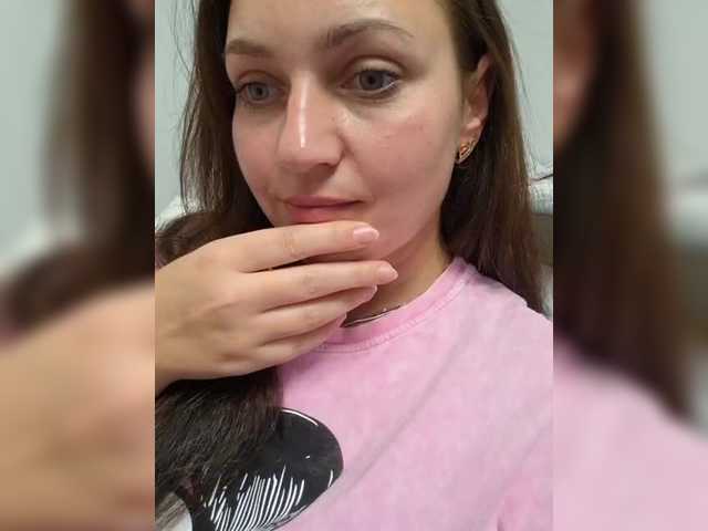 MiLAshKaA live cam on BongaCams