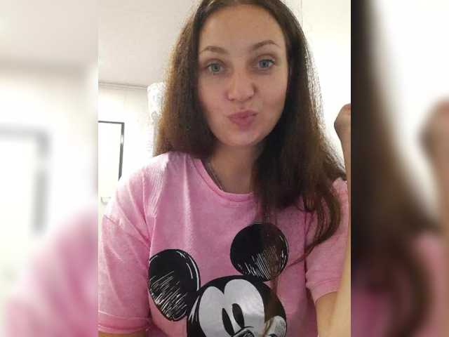 MiLAshKaA live cam on BongaCams