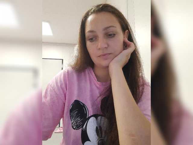 MiLAshKaA live cam preview