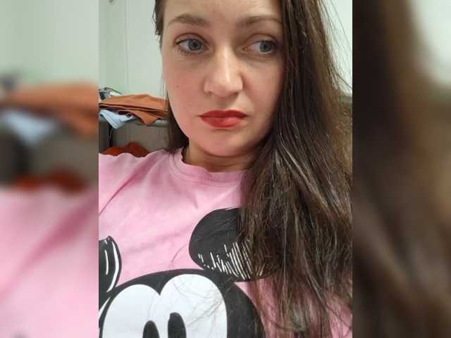 MiLAshKaA live cam preview