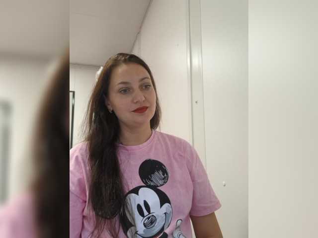 MiLAshKaA live cam preview
