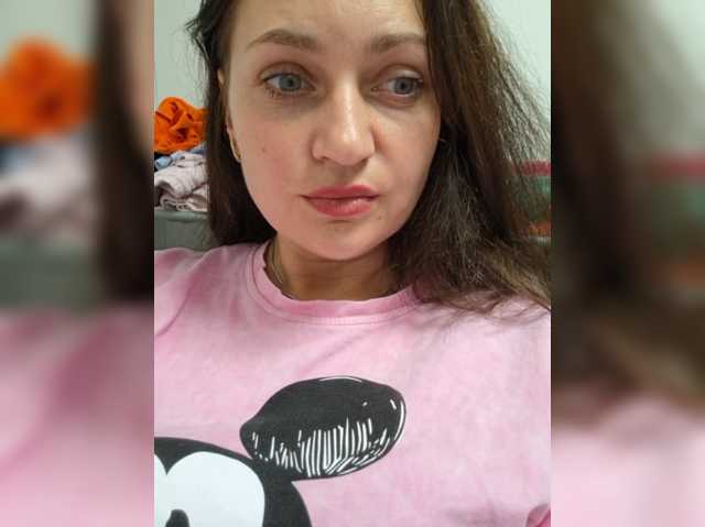 MiLAshKaA live cam preview
