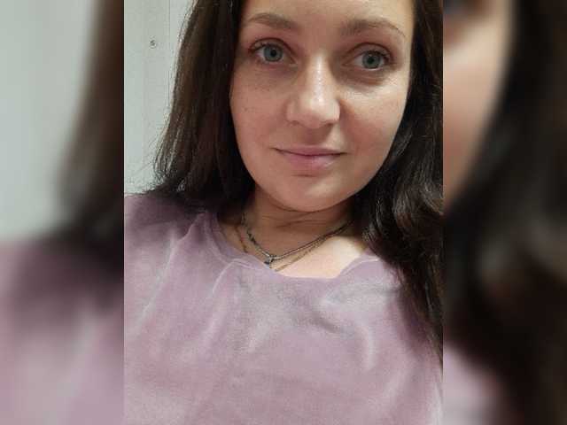 MiLAshKaA live cam on BongaCams