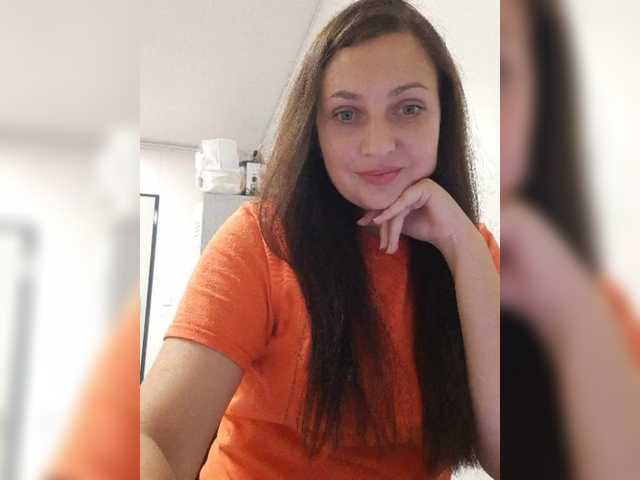 MiLAshKaA live webcam show