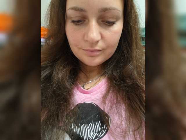 MiLAshKaA live cam on BongaCams