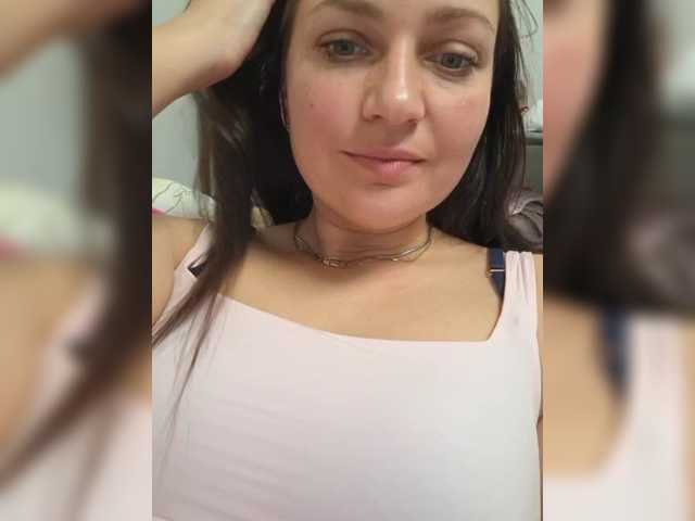 MiLAshKaA live cam on BongaCams