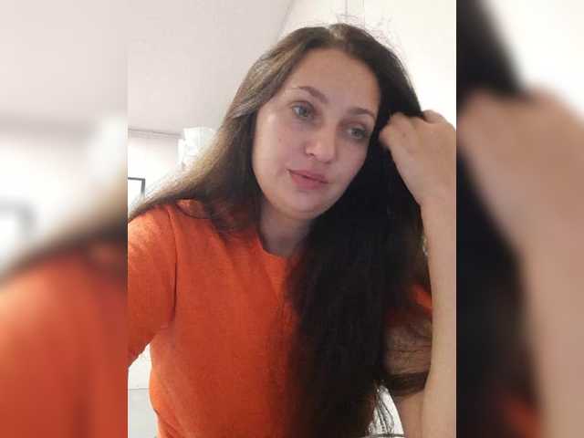 MiLAshKaA live webcam show