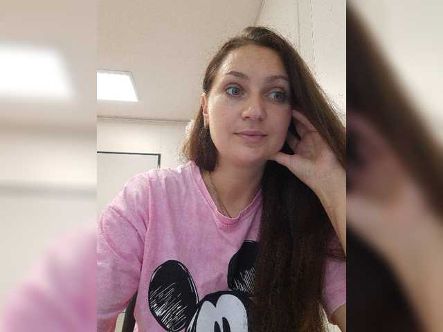 MiLAshKaA live cam on BongaCams
