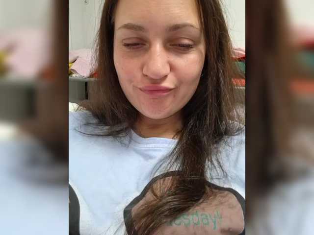MiLAshKaA live cam on BongaCams