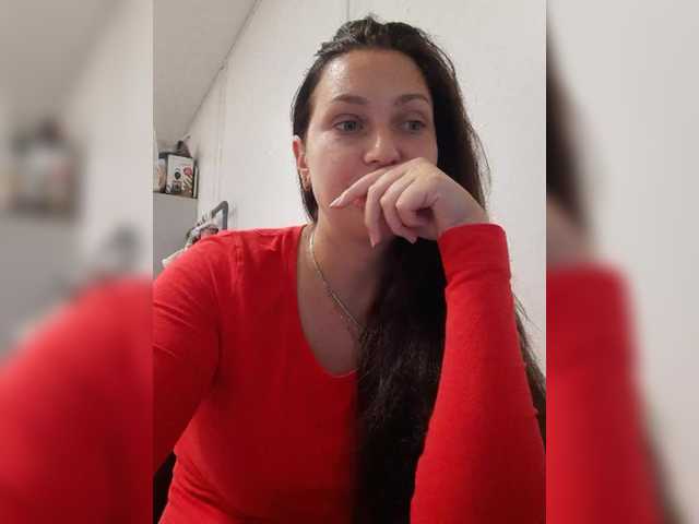 MiLAshKaA live webcam show