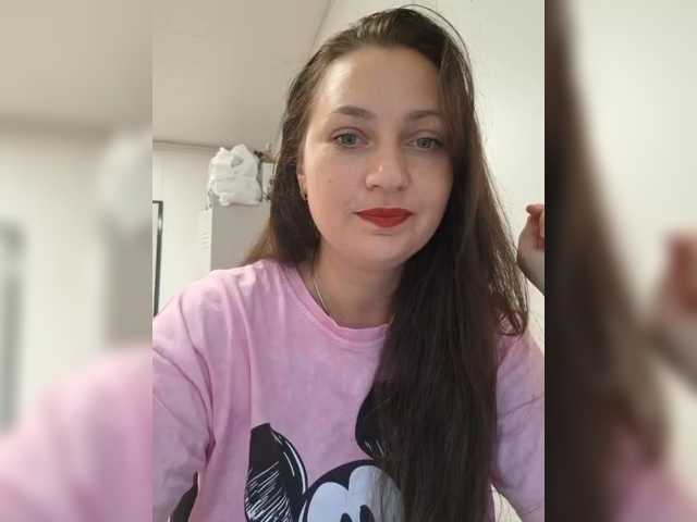 MiLAshKaA live cam preview