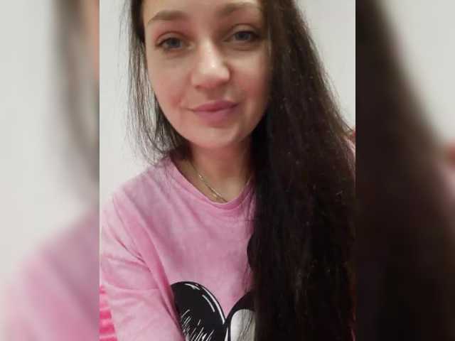 MiLAshKaA live cam preview