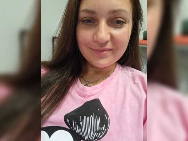 MiLAshKaA live cam on BongaCams