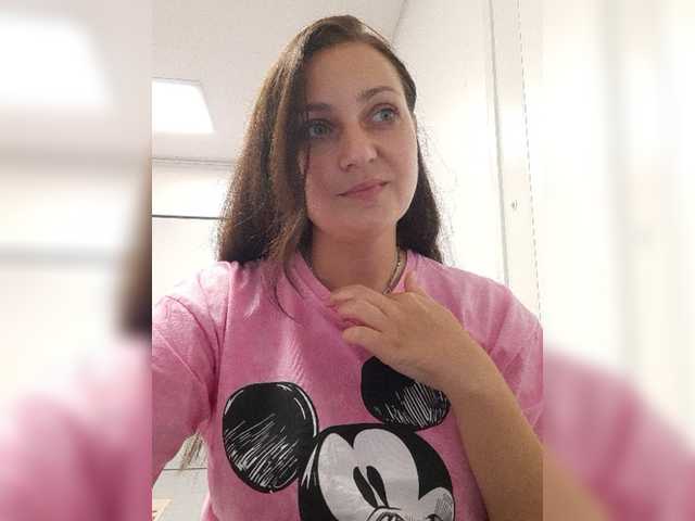 MiLAshKaA live webcam show