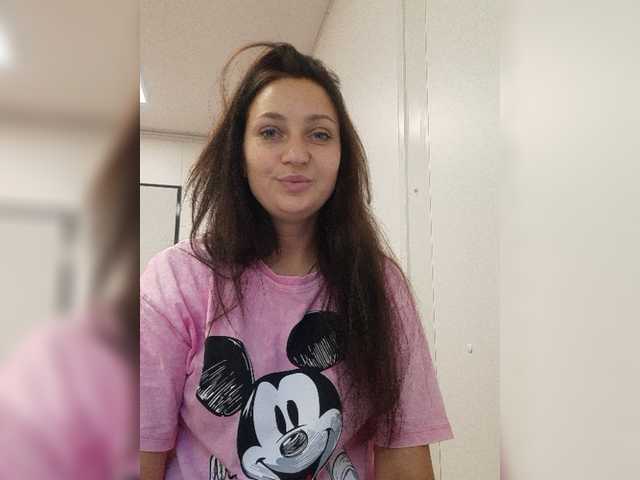 MiLAshKaA live cam preview