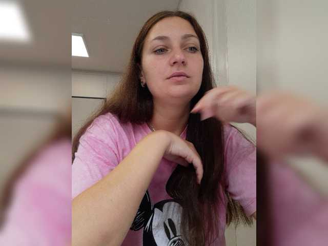 MiLAshKaA live cam on BongaCams