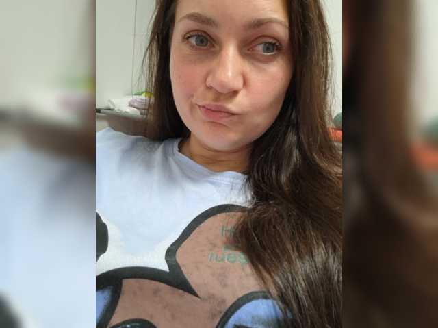 MiLAshKaA live cam preview