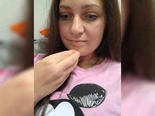 milashkaa's live room