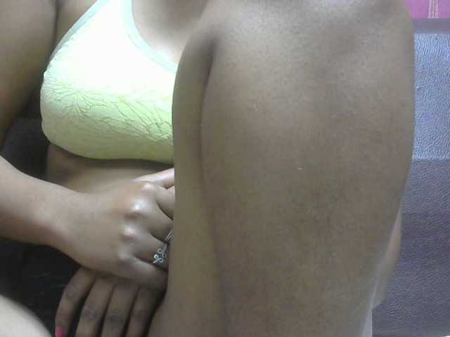 Amelia25 live cam on BongaCams