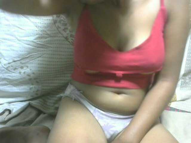 Amelia25 live cam on BongaCams