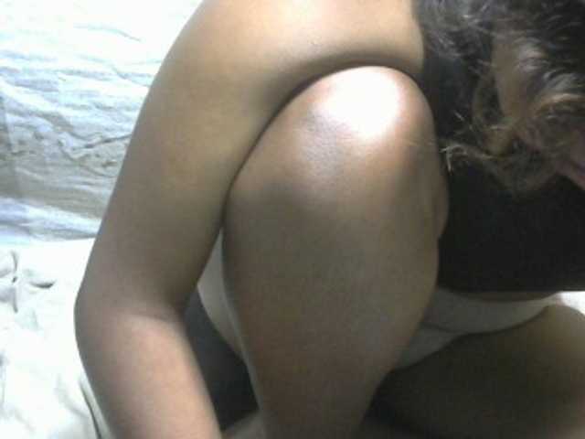 Amelia25, en vivo ahora en BongaCams