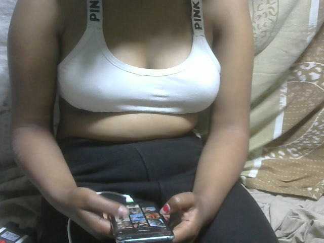 Amelia25 live cam preview