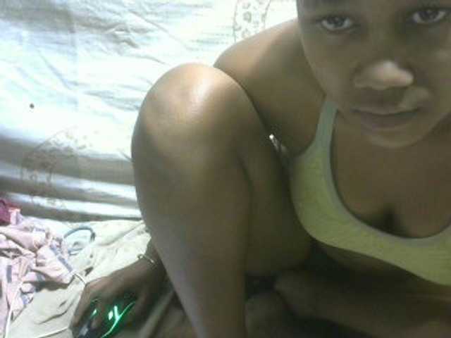 Amelia25 live webcam show