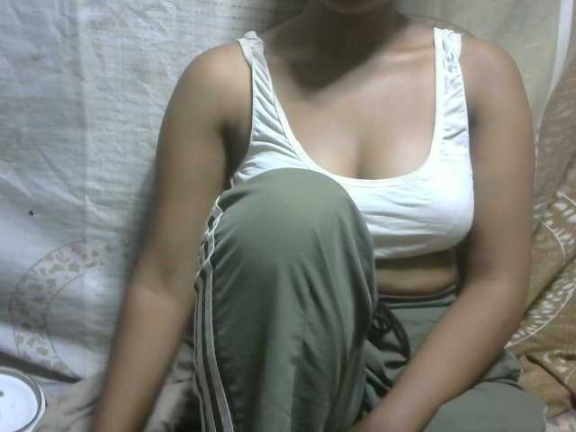 Amelia25 live cam on BongaCams