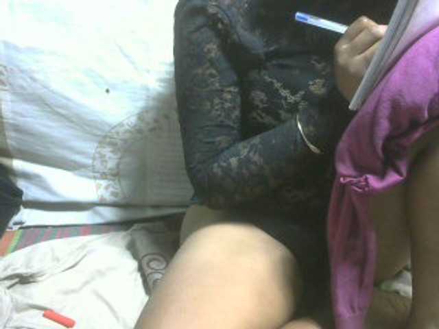 Amelia25 live cam on BongaCams