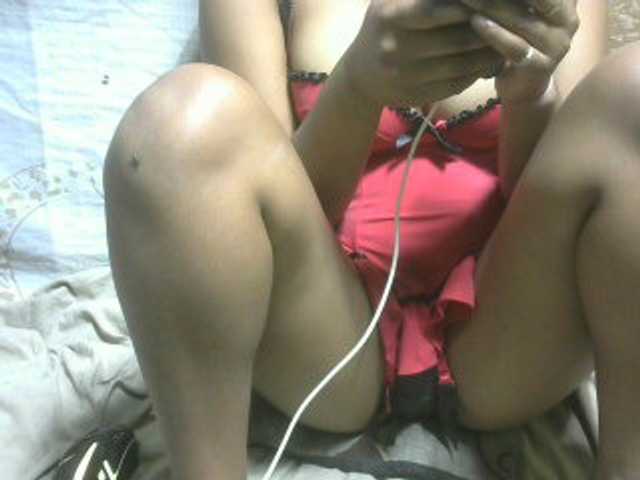 Amelia25 live cam on BongaCams