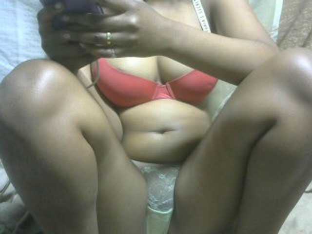 Amelia25 live cam on BongaCams