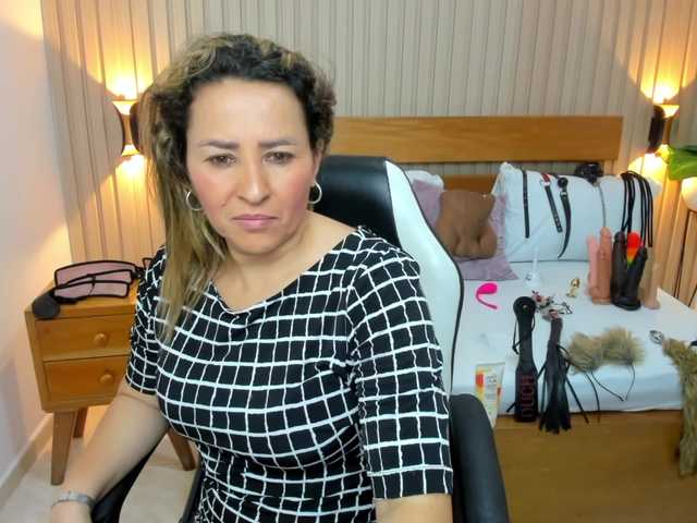 luciana-ballesteros live cam on BongaCams
