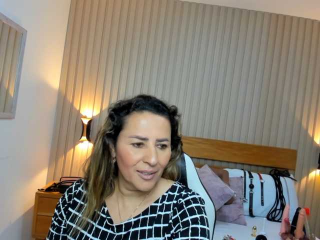 luciana-ballesteros live cam on BongaCams