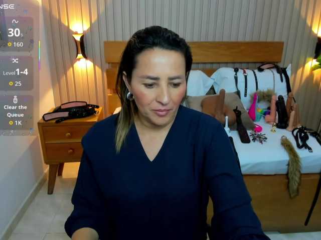 luciana-ballesteros's BongaCams show and profile